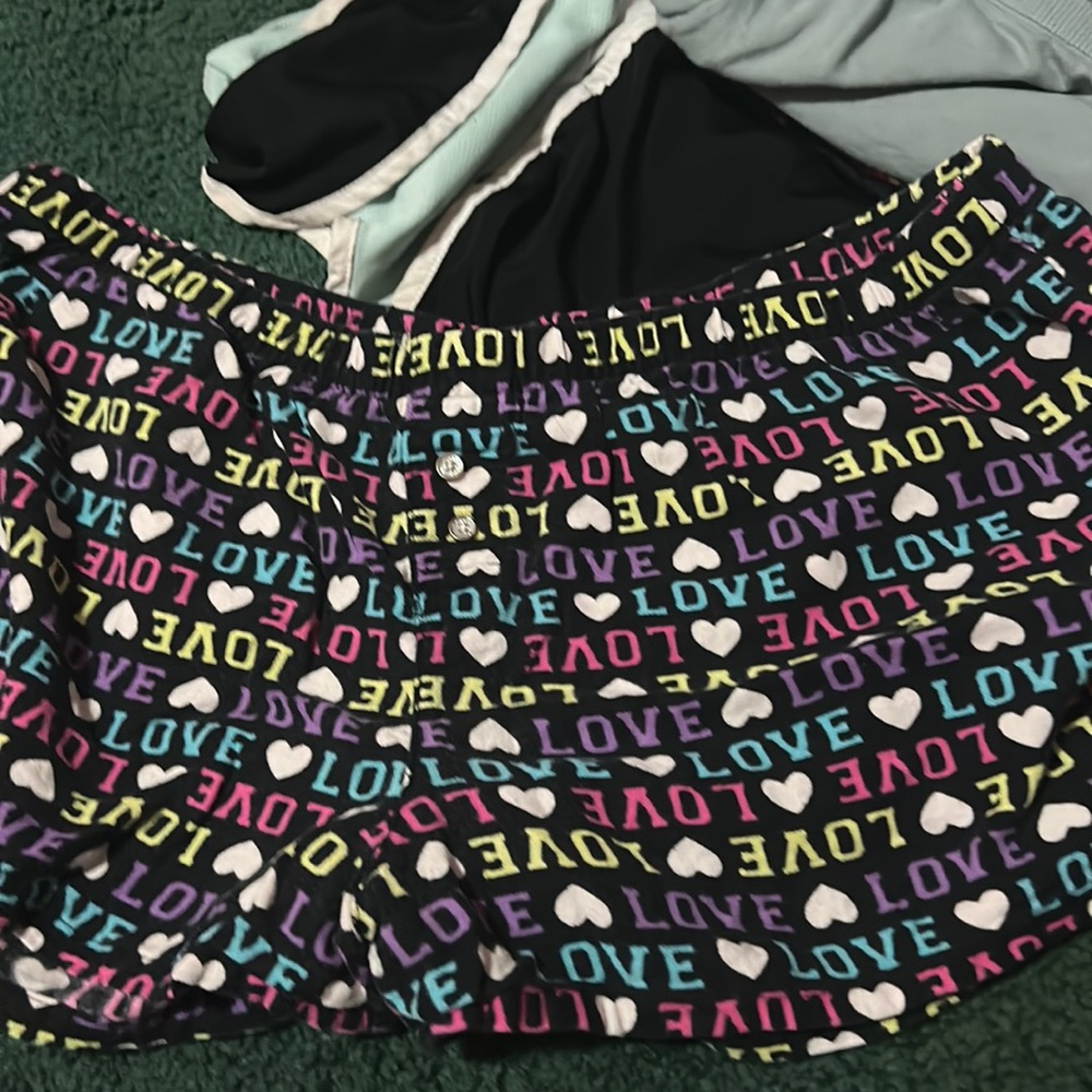 Selling the shorts as a bundle